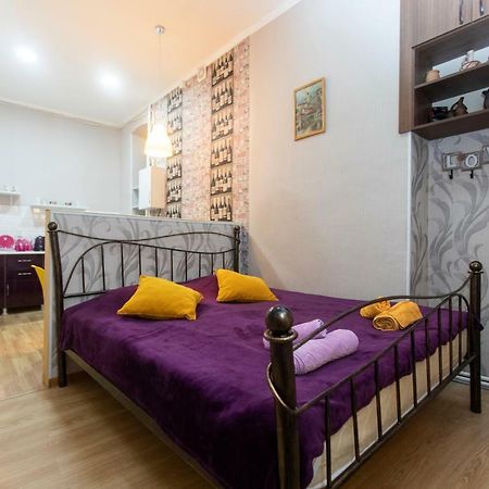 Minimalist Studio Walking Distance To City Centre Apartment Tbilisi Exterior foto